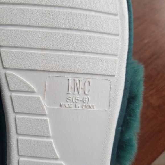 I.N.C Slippers - Picture 5 of 5